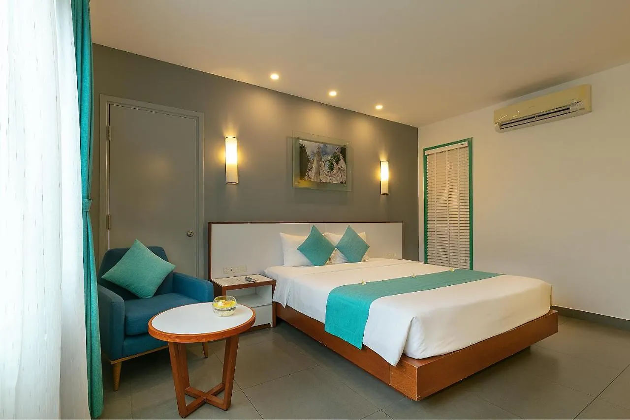 Emm Hotel Hoi An 4*,  Vietnam